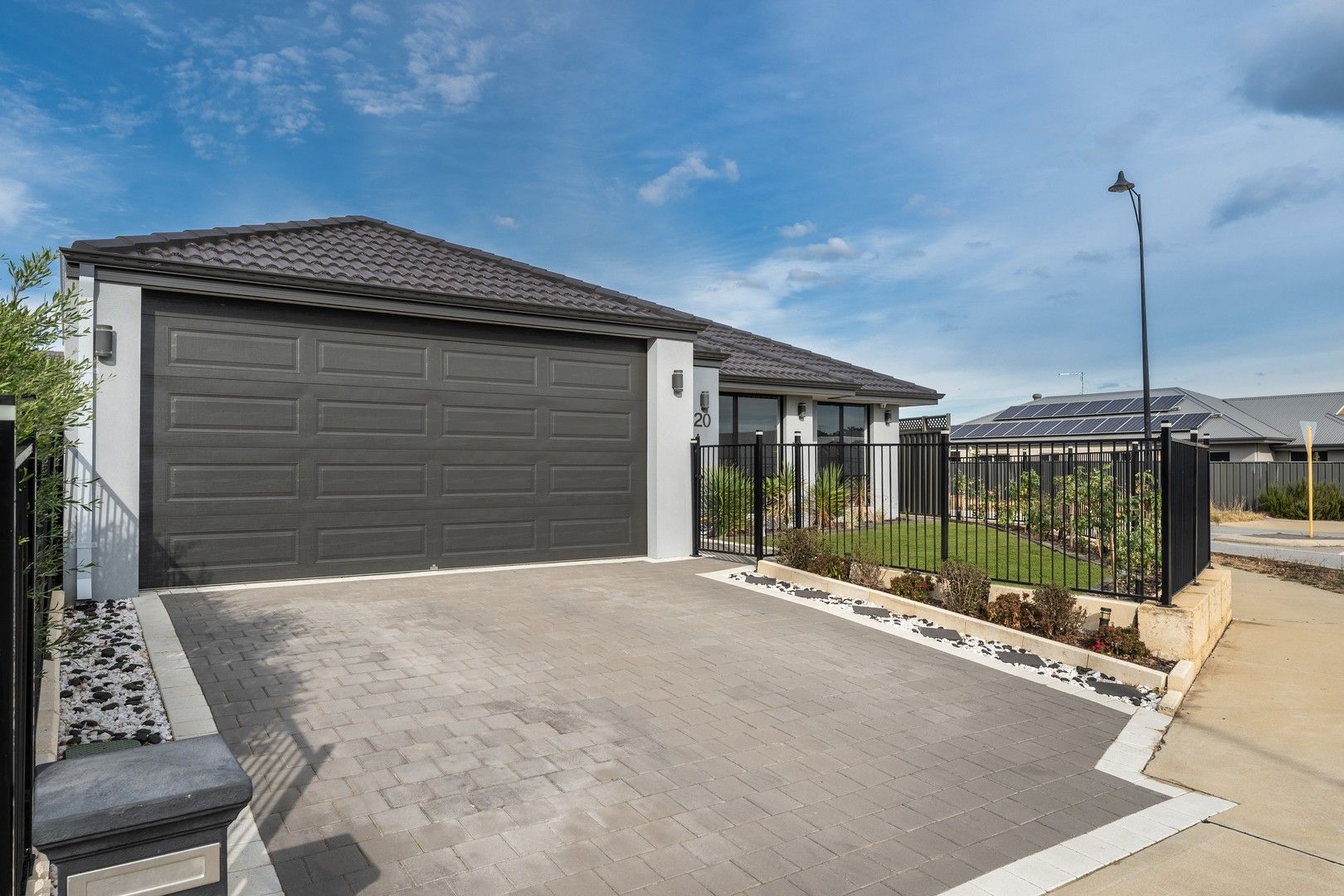 4 bedrooms House in 20 Desiree Drive BALDIVIS WA, 6171