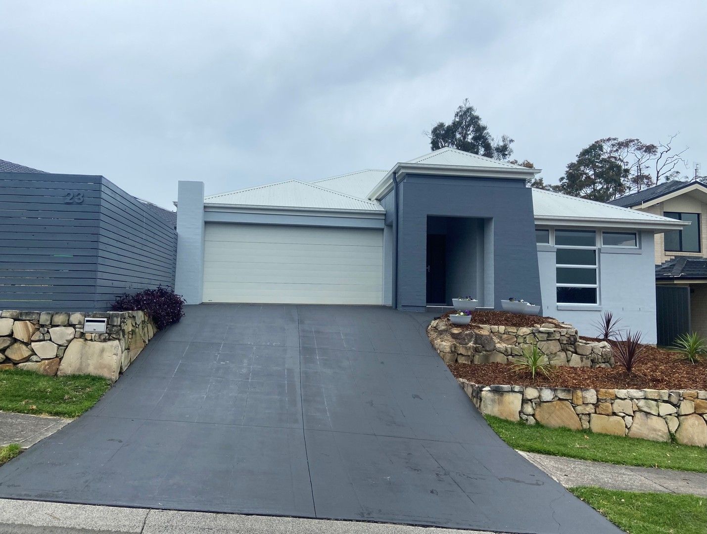 4 bedrooms House in 23 Jergi Close CHARLESTOWN NSW, 2290