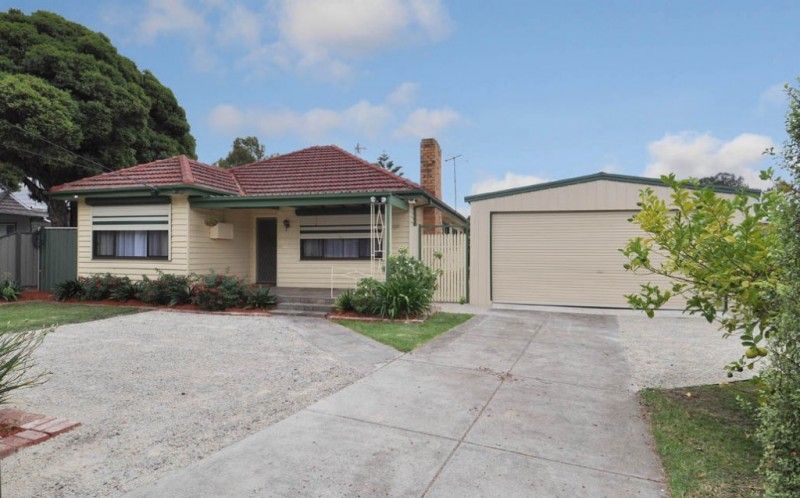 4 bedrooms House in 8 Fawkner Street SUNSHINE NORTH VIC, 3020