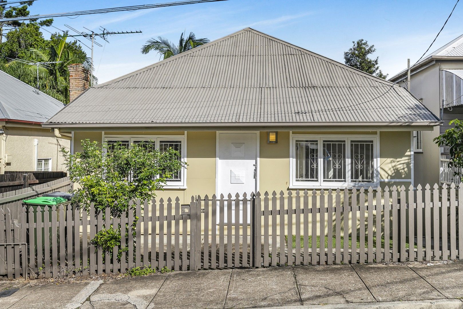 5 bedrooms House in 66 Granville Street WEST END QLD, 4101