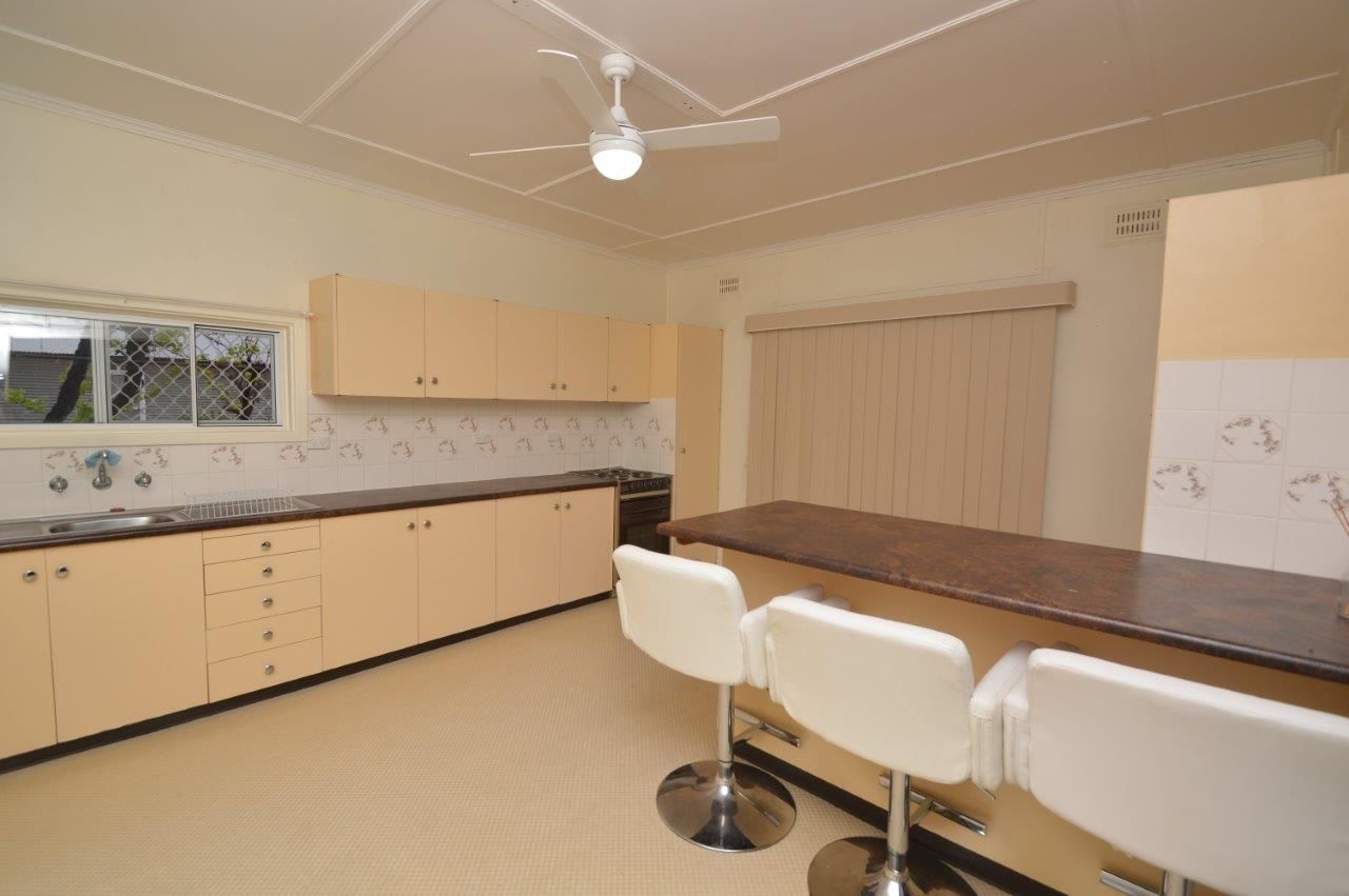 528 Radium Street, Broken Hill NSW 2880, Image 2