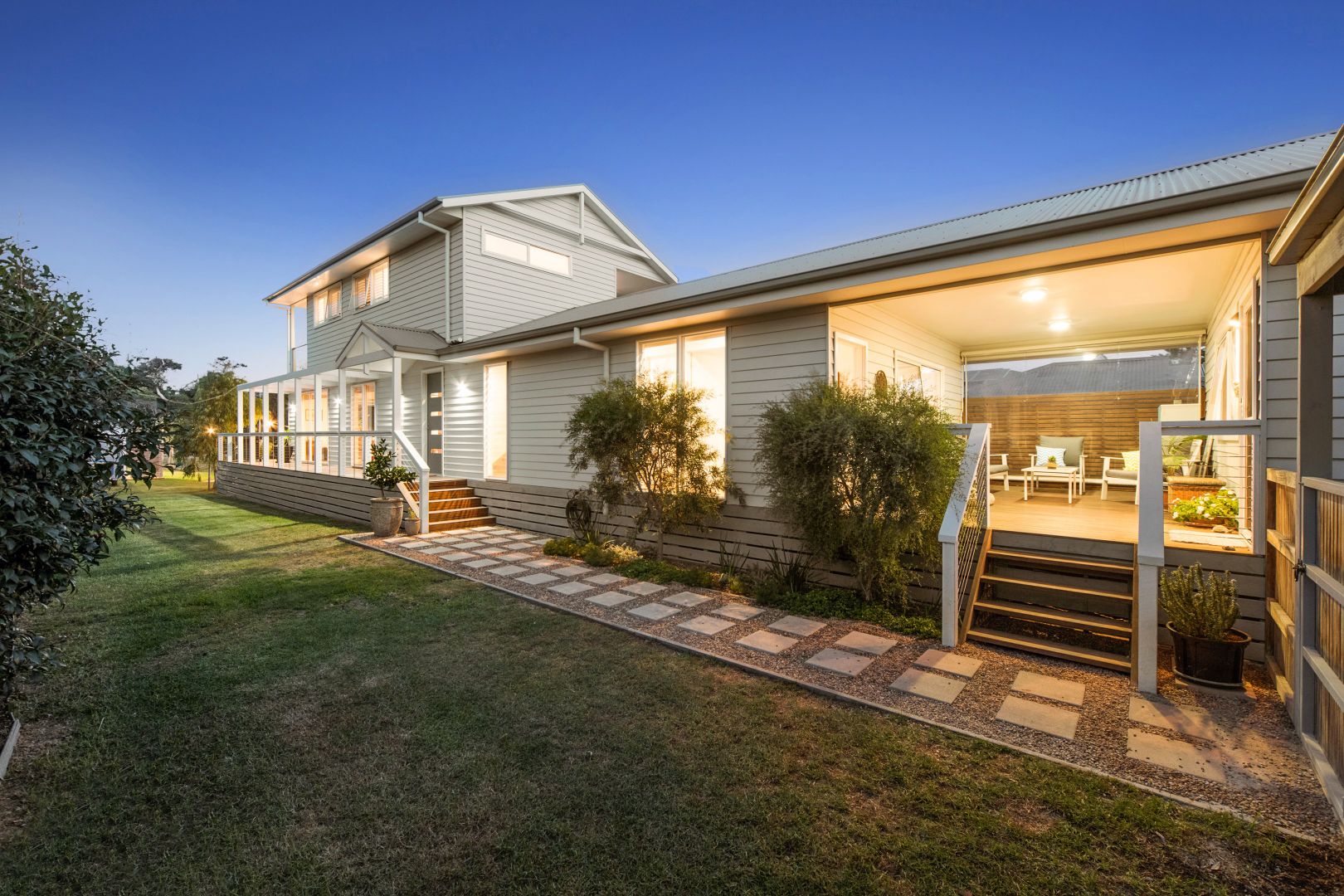 22 Beach Grove, Seaford VIC 3198