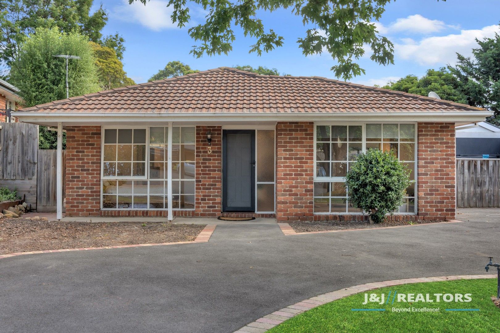 3 bedrooms House in 3 Hakea Court LANGWARRIN VIC, 3910