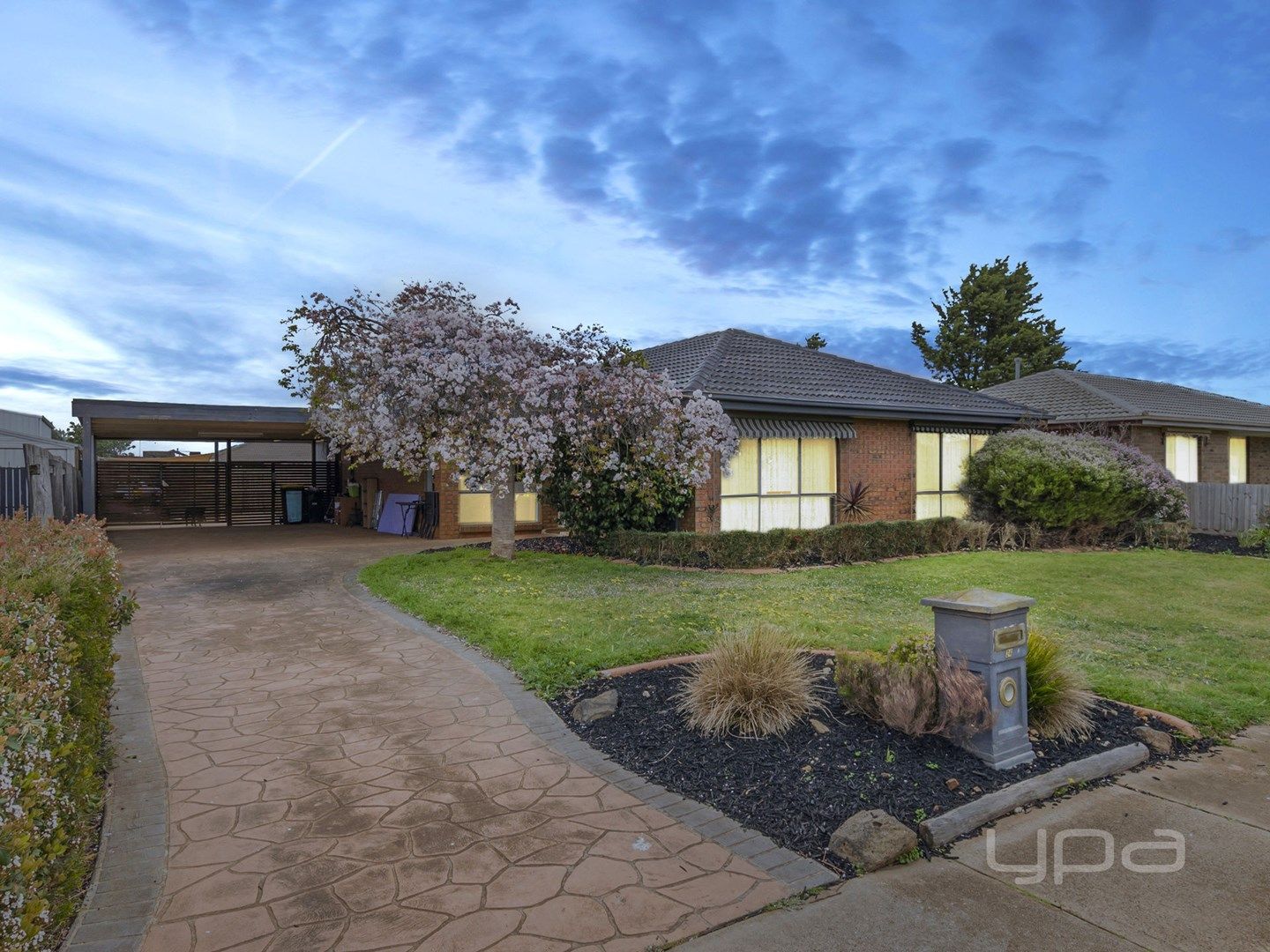 24 Denny Place, Melton South VIC 3338, Image 0