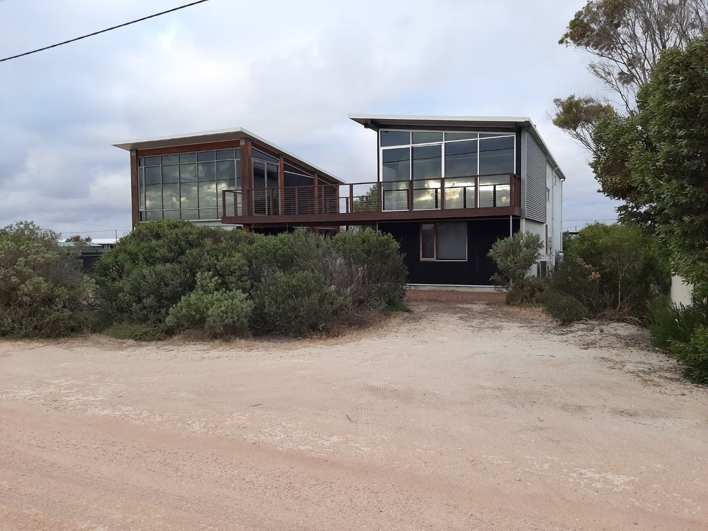 4 bedrooms House in 17 The Esplanade THOMPSON BEACH SA, 5501