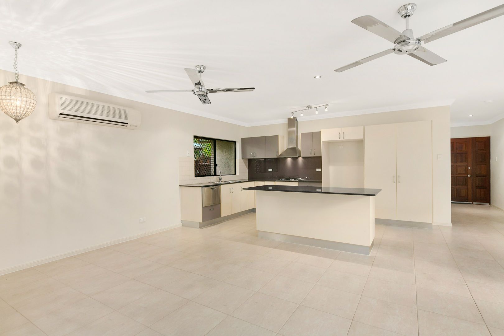 11 Narabeen Street, Kewarra Beach QLD 4879, Image 2