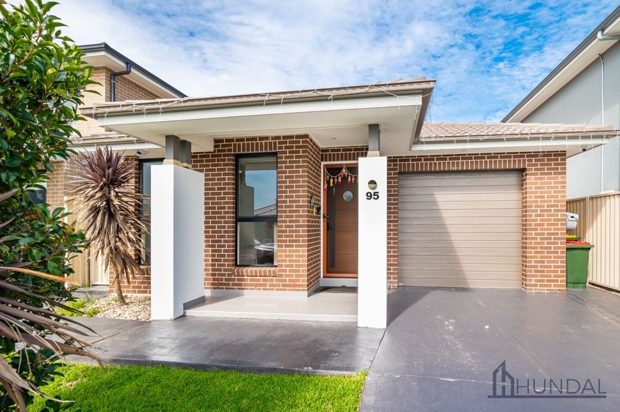 4 bedrooms House in 95 Megalong Street THE PONDS NSW, 2769
