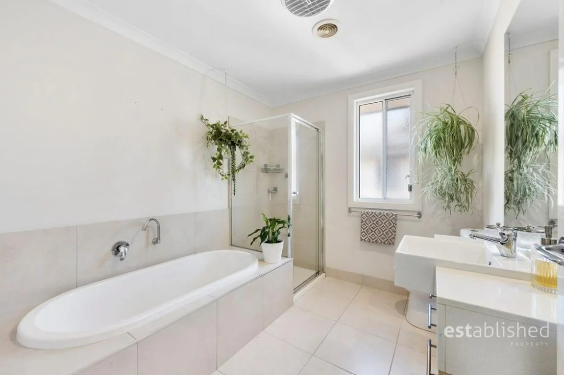 Additional image 15 of 19 Montclair Street, Sanctuary Lakes VIC 3030