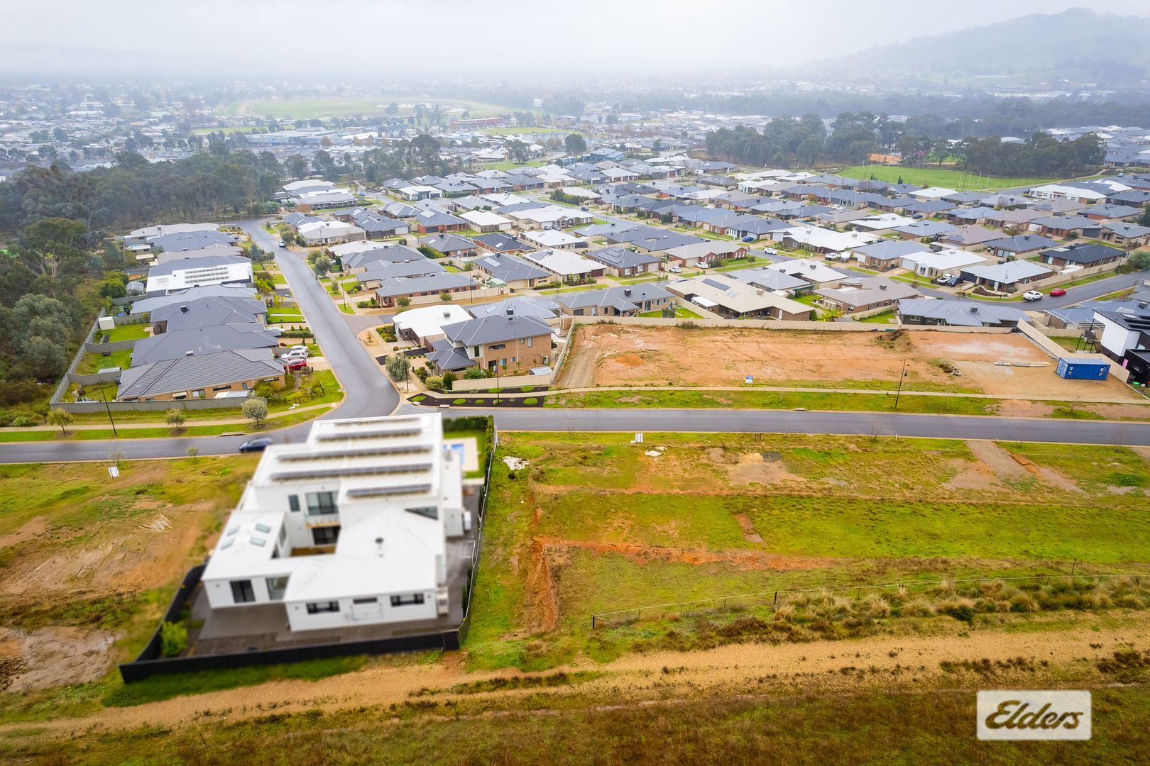 4 Gratwick View, Wodonga VIC 3690 Domain