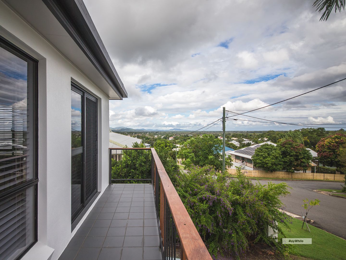 24 Elgin Street, The Range QLD 4700, Image 2