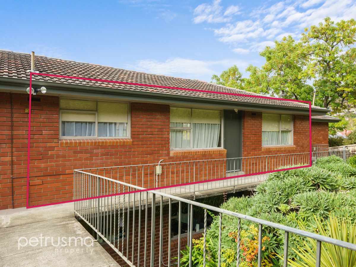 2/7 Una Street, Mount Stuart TAS 7000, Image 1