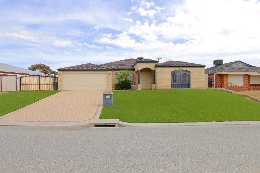 12 Cockatoo Chase, Bennett Springs WA 6063