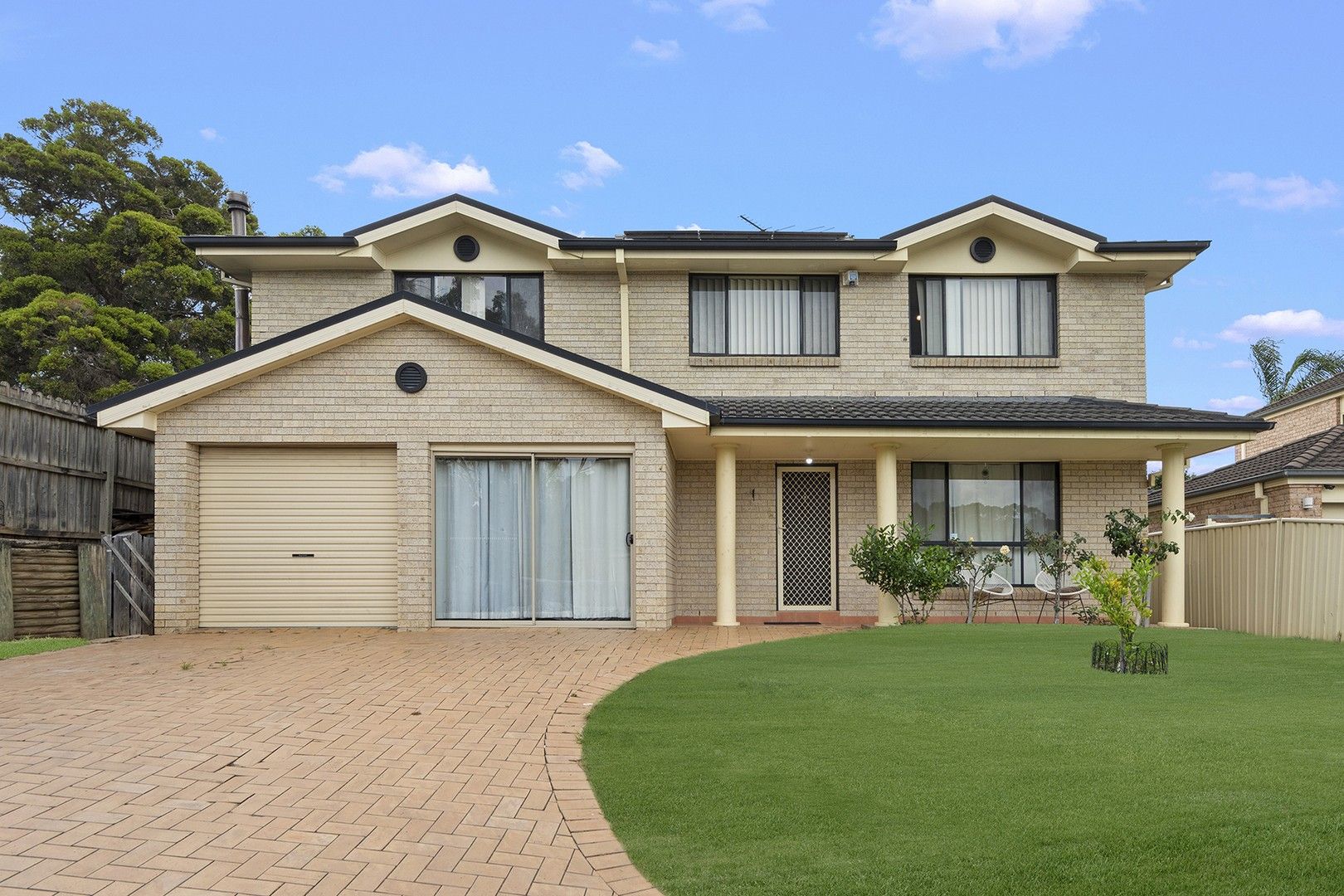 4 bedrooms House in 21 Cherry Place PRESTONS NSW, 2170