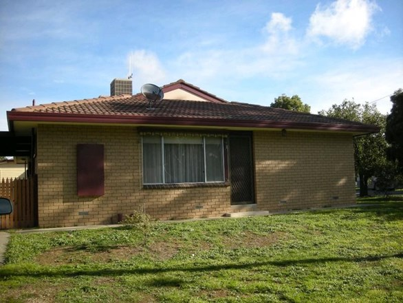 2/9 Fraser Street, Rochester VIC 3561