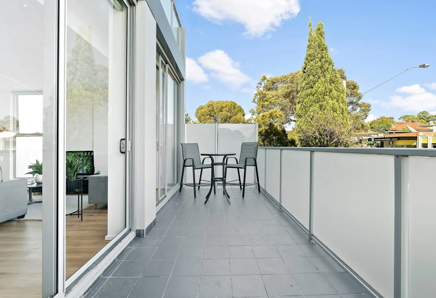 Modern Light-Filled Apartment in the Glen Waverley Secondary College Zone - View 4