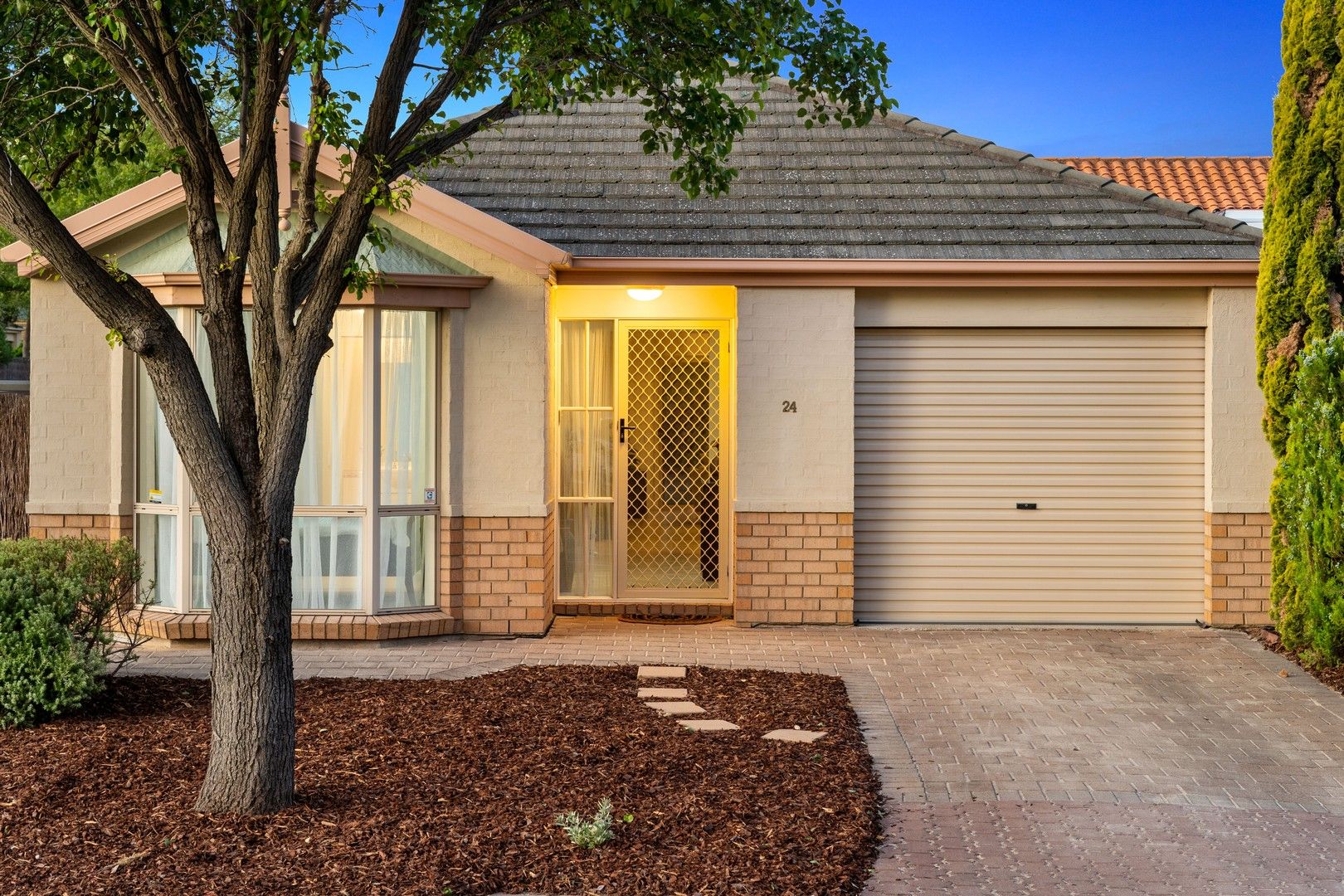 3 bedrooms House in 24 Saltram Parade OAKDEN SA, 5086