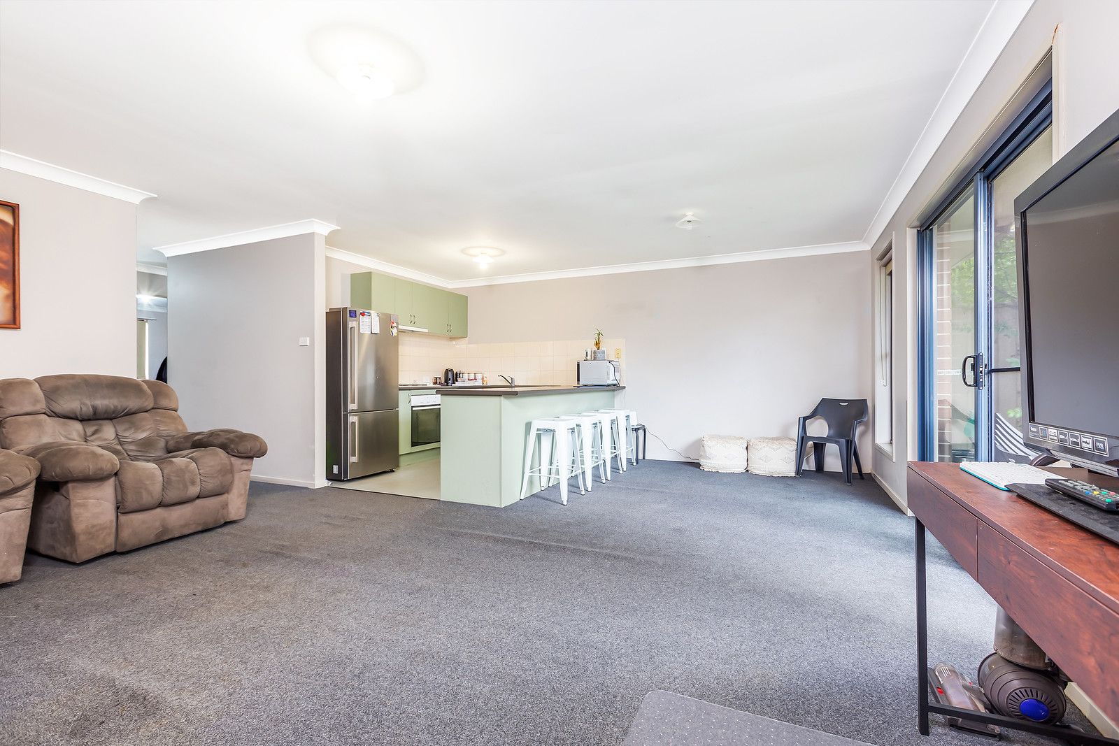 2/5 Quarter Sessions Road, Tarro NSW 2322, Image 2