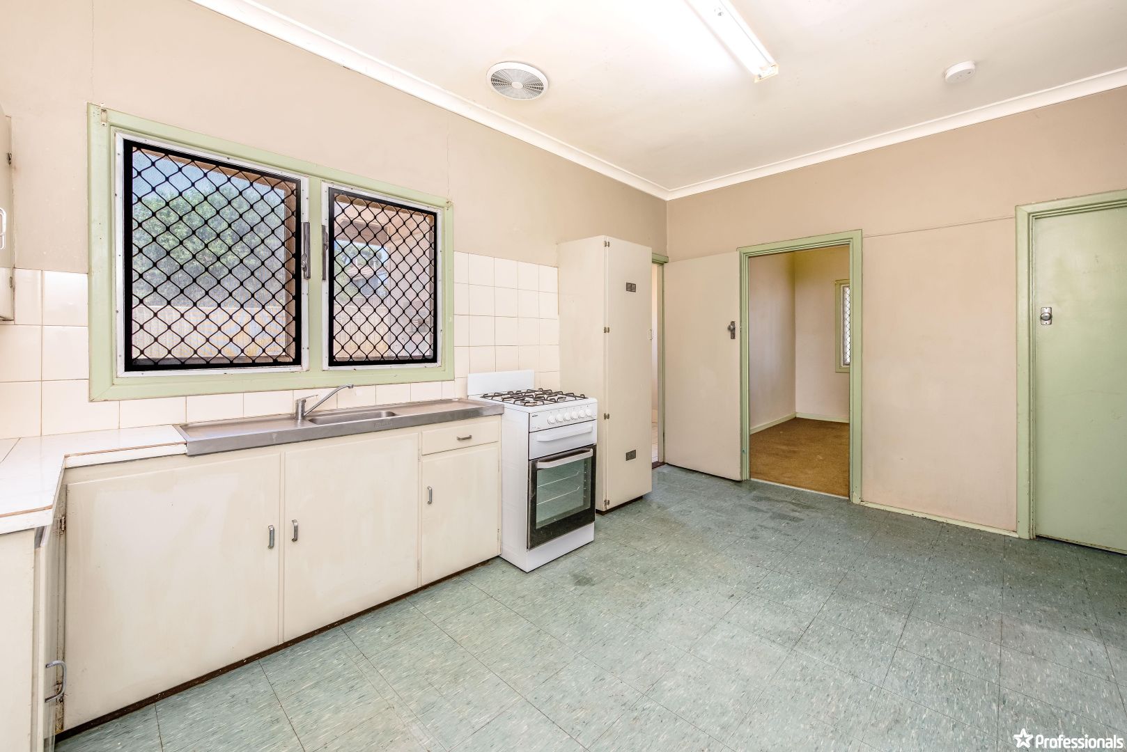 6 A&B Fern Street, Rangeway WA 6530, Image 2