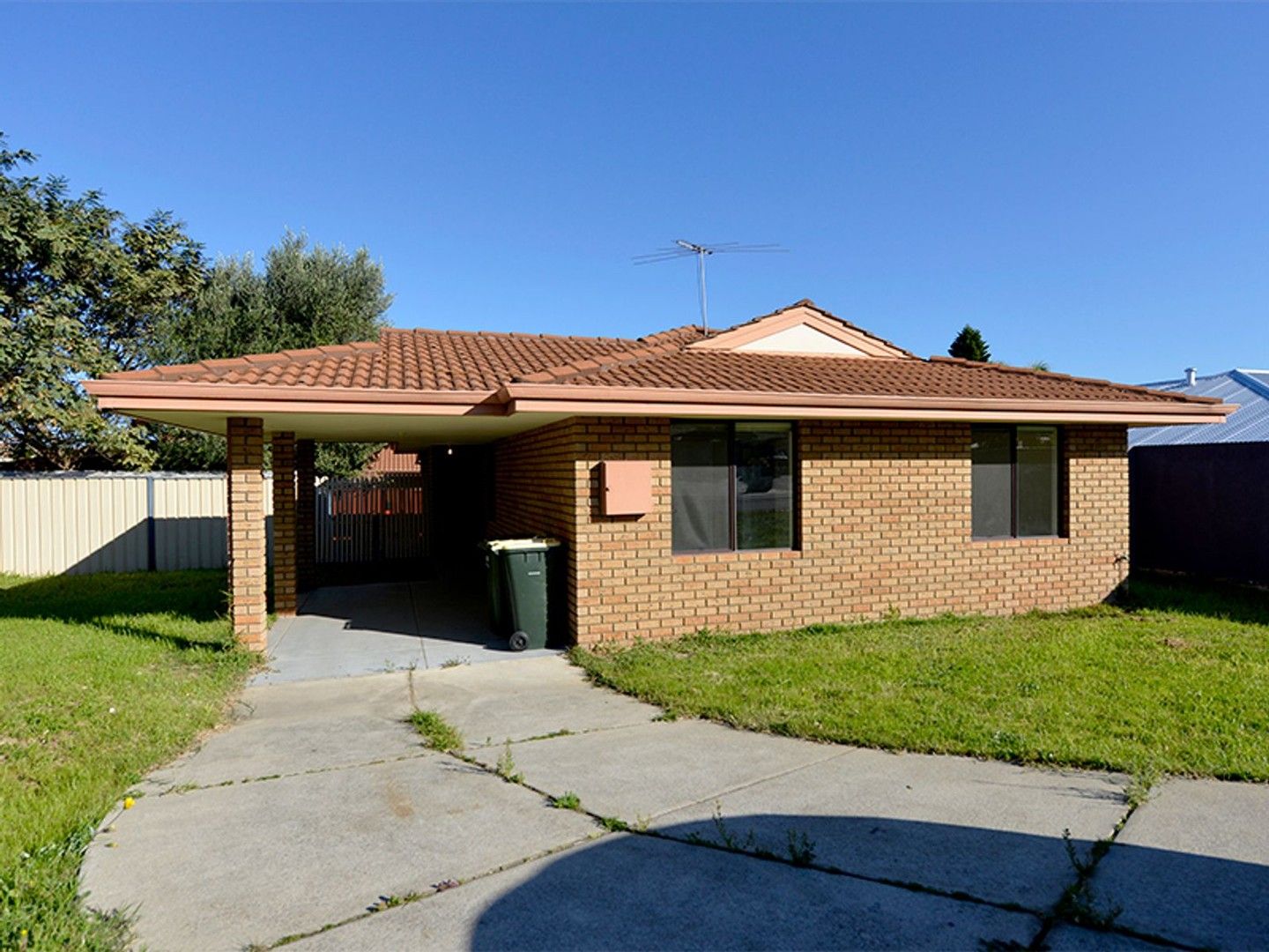 4 bedrooms House in 144 Dampier Avenue MULLALOO WA, 6027