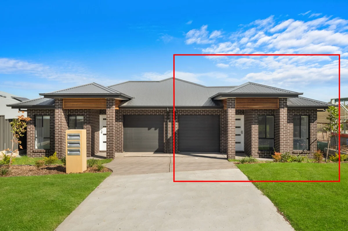 Primary image of 2/4 Luxor Street, Chisholm NSW 2322