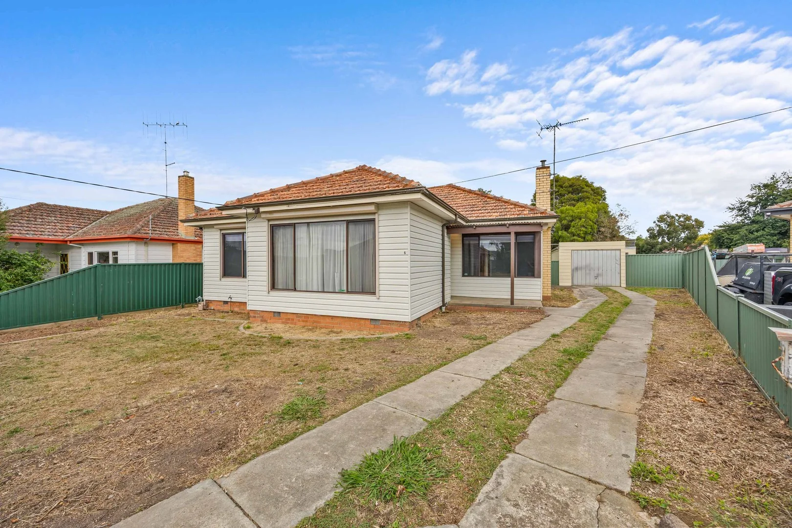 Primary image of 5 Oak Street, Wendouree VIC 3355
