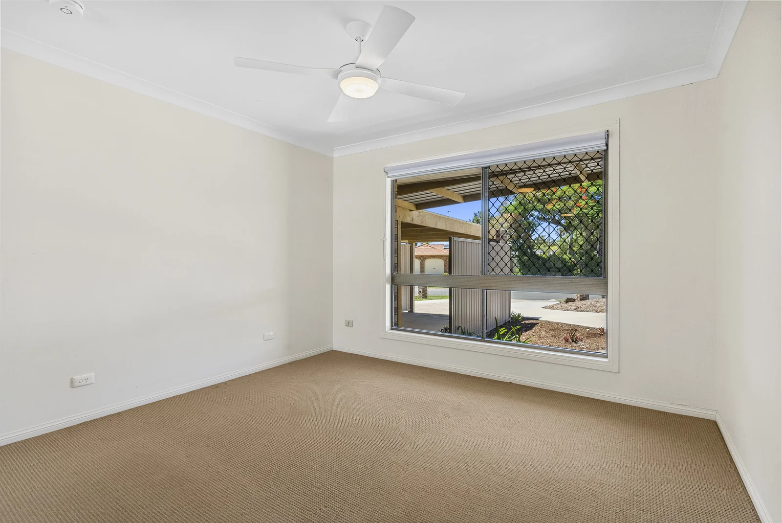 Additional image 5 of 1/12 Koomooloo Court, Mermaid Waters QLD 4218