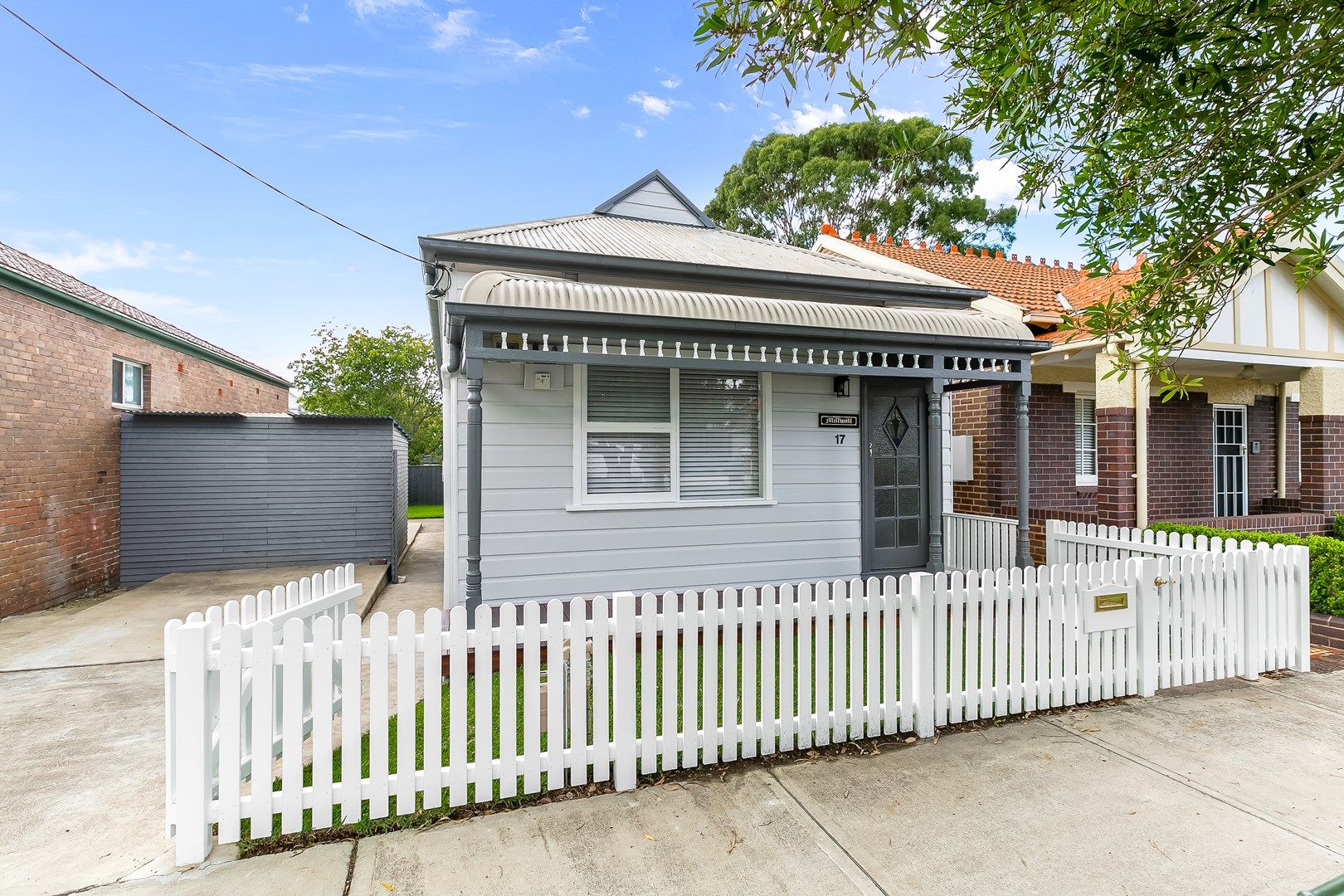 2 bedrooms House in 17 Paling Street LILYFIELD NSW, 2040