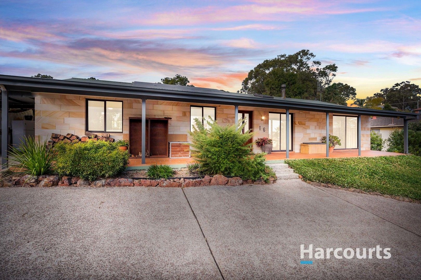 16 Bolton Close, Bolton Point NSW 2283, Image 0