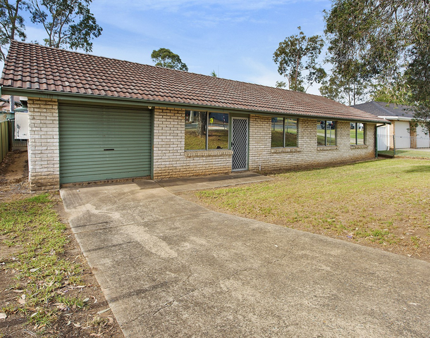 4 Stranraer Drive, St Andrews NSW 2566