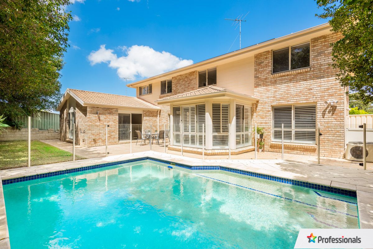 2 Derrilin Close, Bangor NSW 2234, Image 2