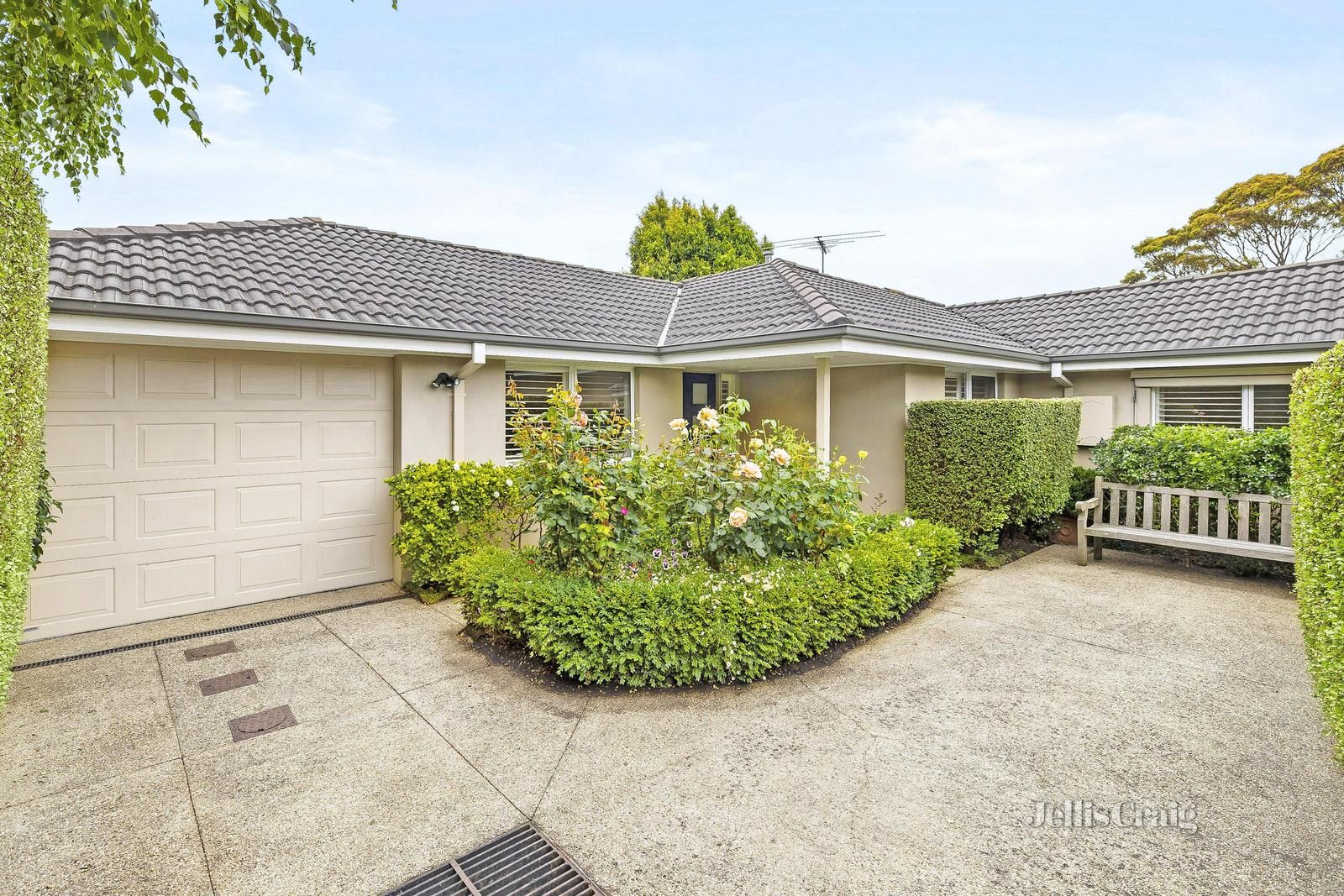 2 bedrooms House in 43A Colstan Court MOUNT ELIZA VIC, 3930