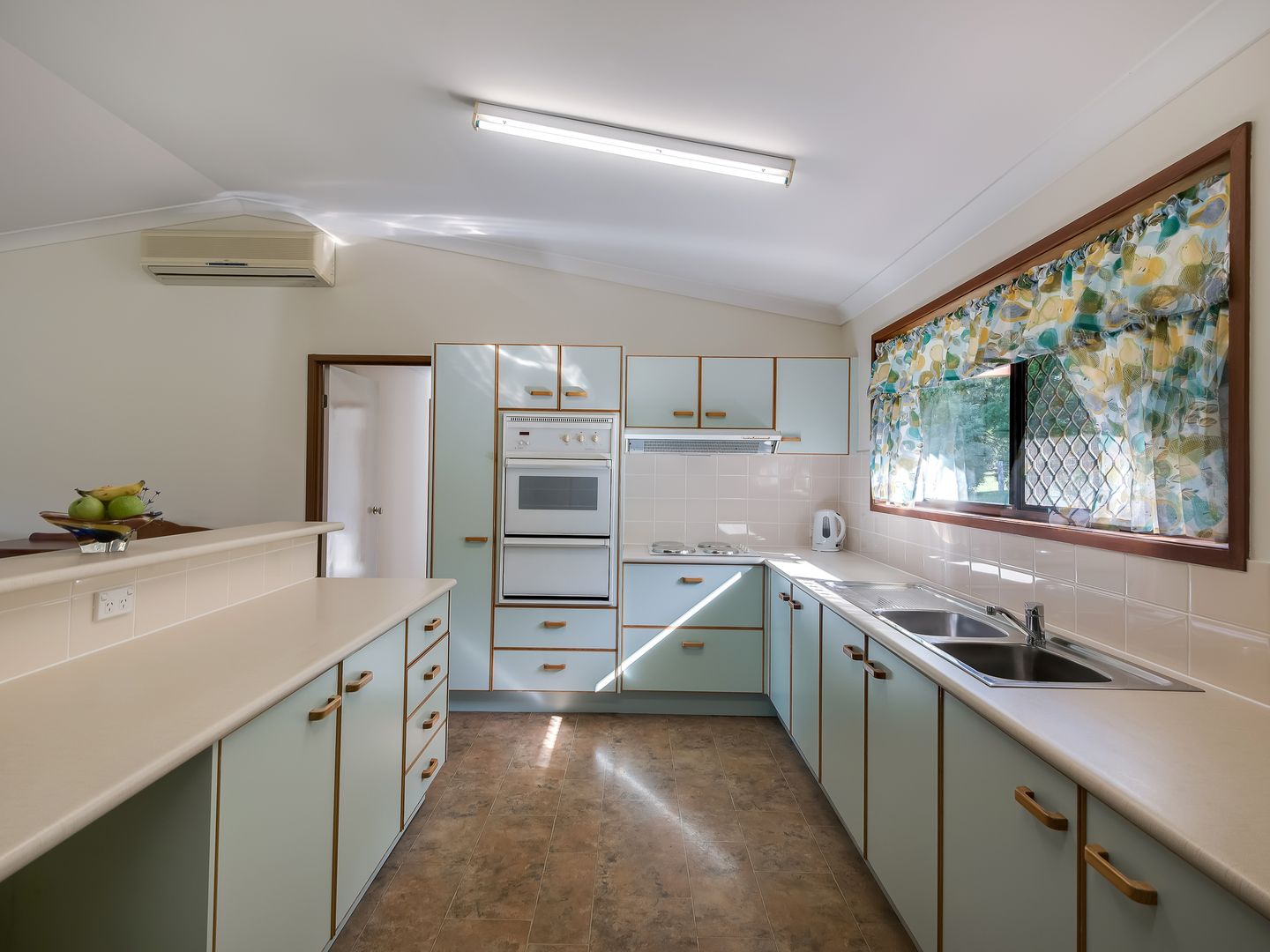 1 Parkwood Drive, Samford Valley QLD 4520, Image 2