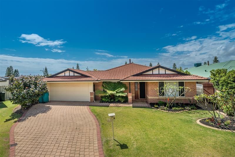 12 Redondo Court, Iluka WA 6028, Image 1