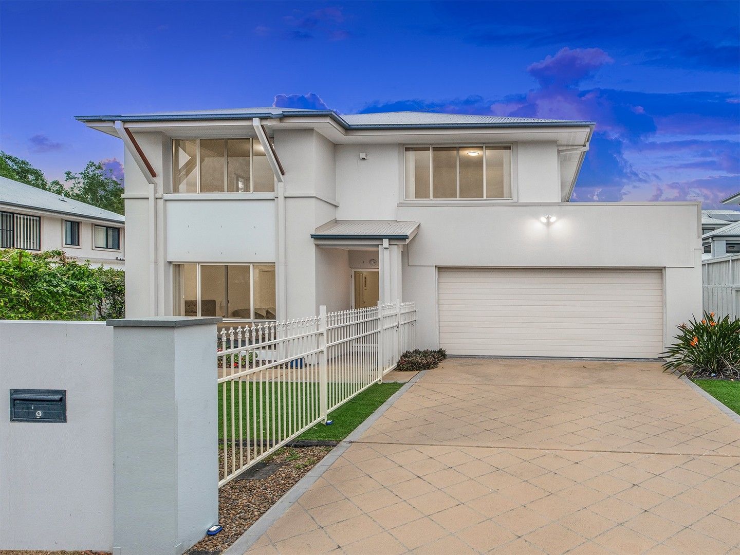 9 Cringle Place, Mount Ommaney QLD 4074, Image 0