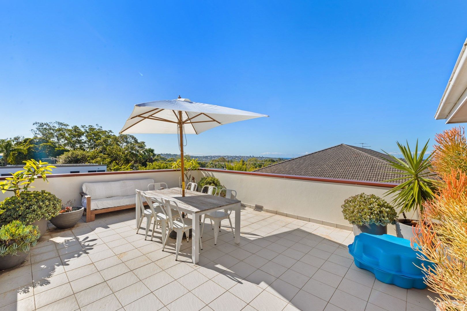 2 bedrooms Apartment / Unit / Flat in 6/159 Wyndora Avenue FRESHWATER NSW, 2096