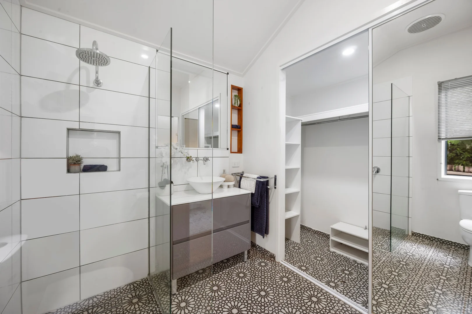 Additional image 8 of 22 Stagpole Street, West End QLD 4810