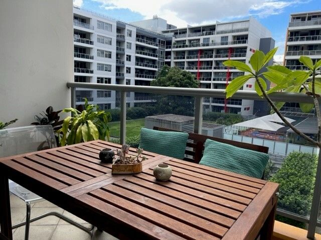 2 bedrooms Apartment / Unit / Flat in Unit 616/6 Lachlan St WATERLOO NSW, 2017