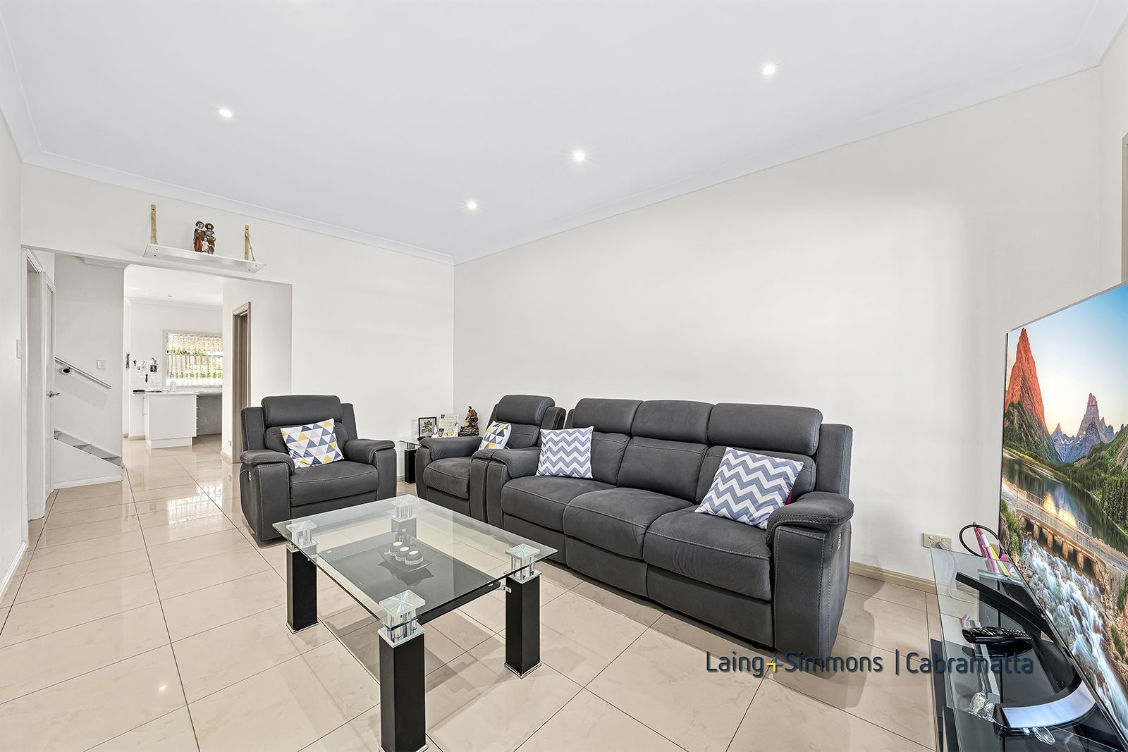 22A The Grove, Fairfield NSW 2165, Image 2