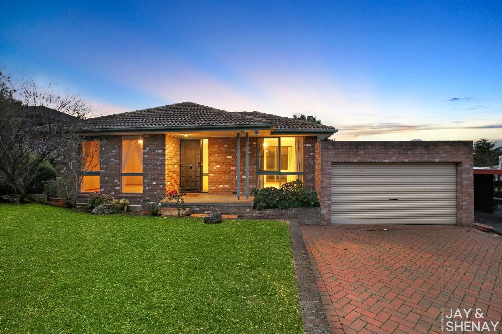 10 Chiswick Court, Endeavour Hills VIC 3802, Image 0