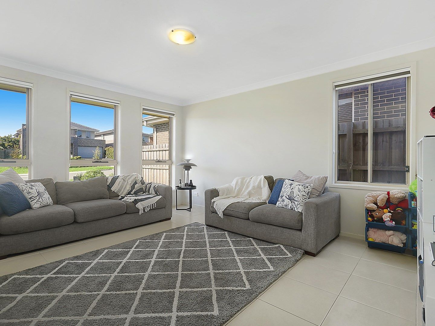 19 Kimberley Drive, Edmondson Park NSW 2174, Image 0