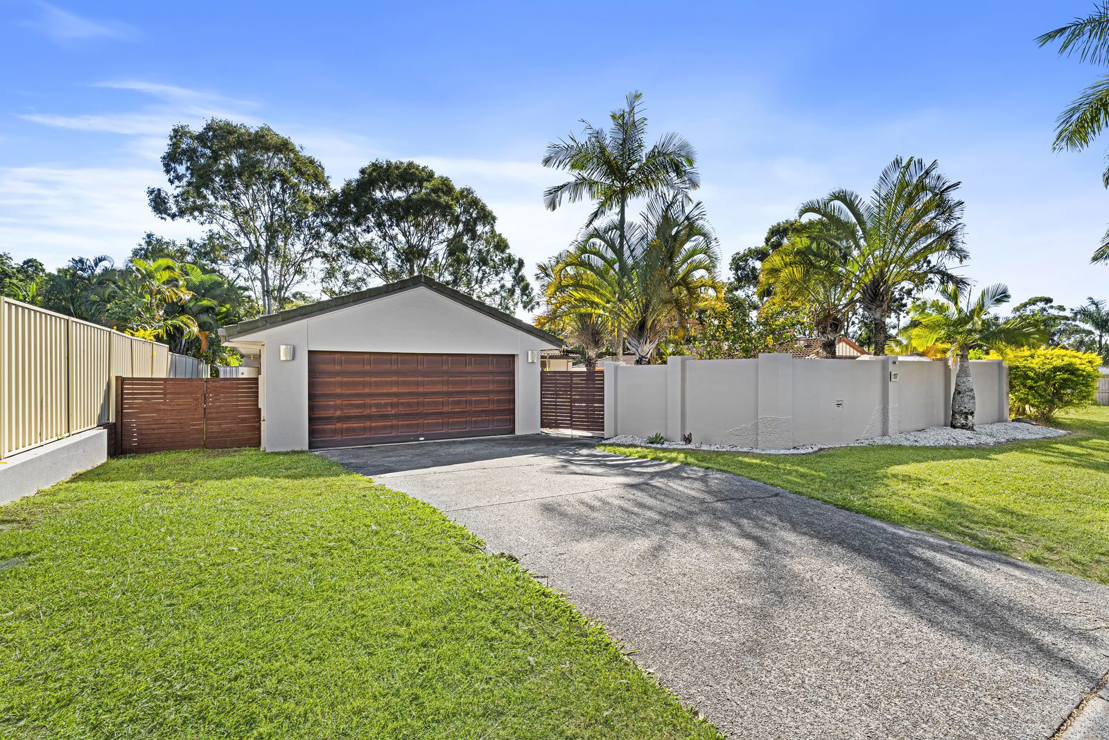 17 James Cagney Close, Parkwood QLD 4214, Image 0