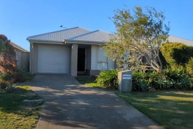 Picture of 42 Donovan Street, BLACKS BEACH QLD 4740