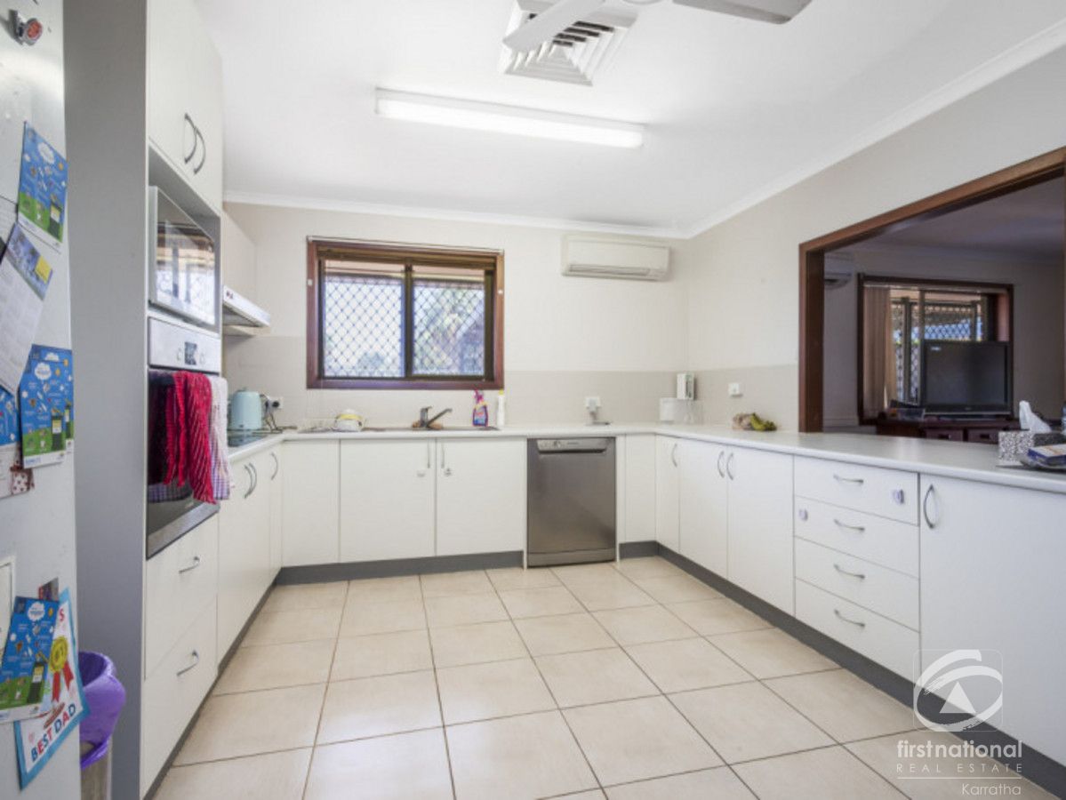 8 Burnside Close, Millars Well WA 6714, Image 2