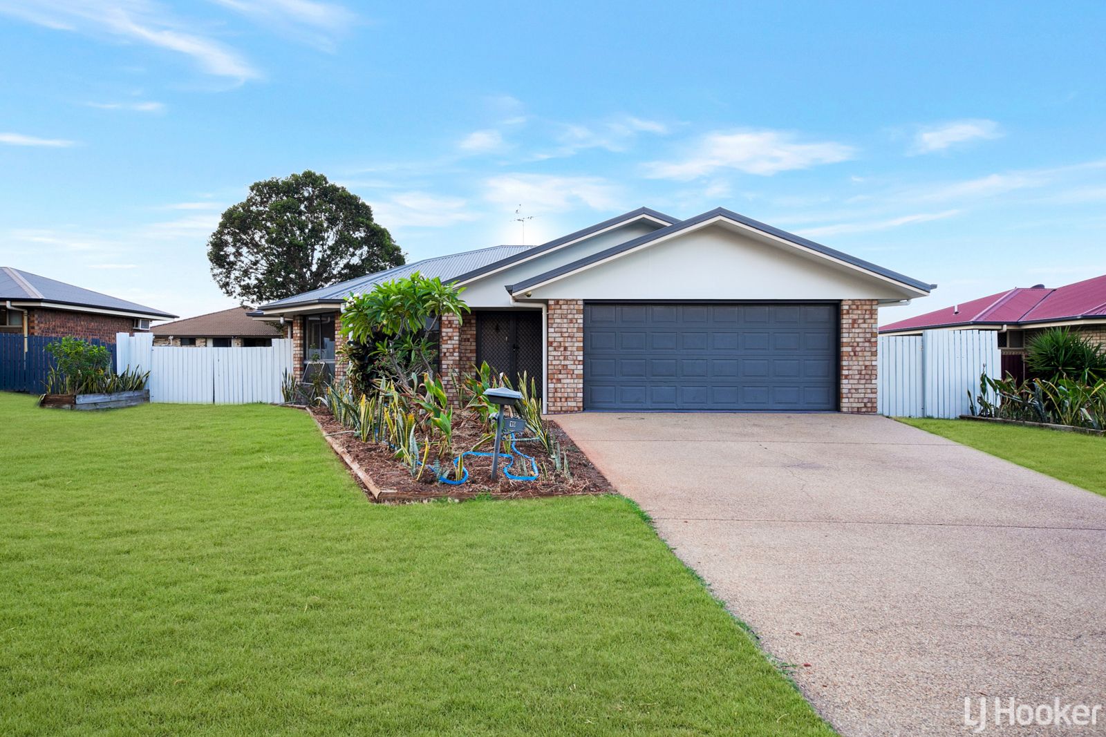 4 bedrooms House in 19 Riley Drive GRACEMERE QLD, 4702