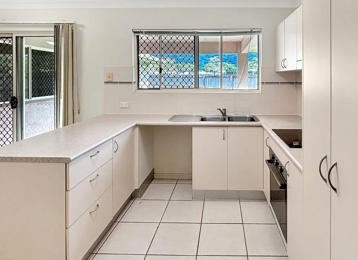 52 Cliffdale Street, Bentley Park QLD 4869