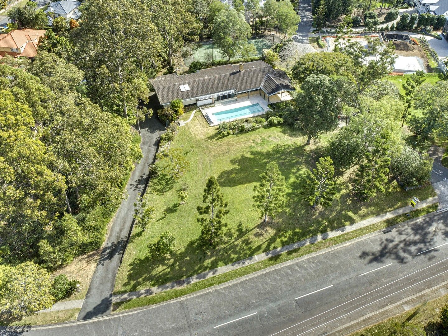 202 Chapel Hill Road, Chapel Hill QLD 4069, Image 2