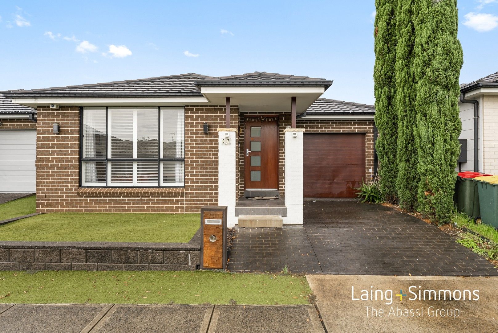 4 bedrooms House in 37 Stephenson Dr ROPES CROSSING NSW, 2760
