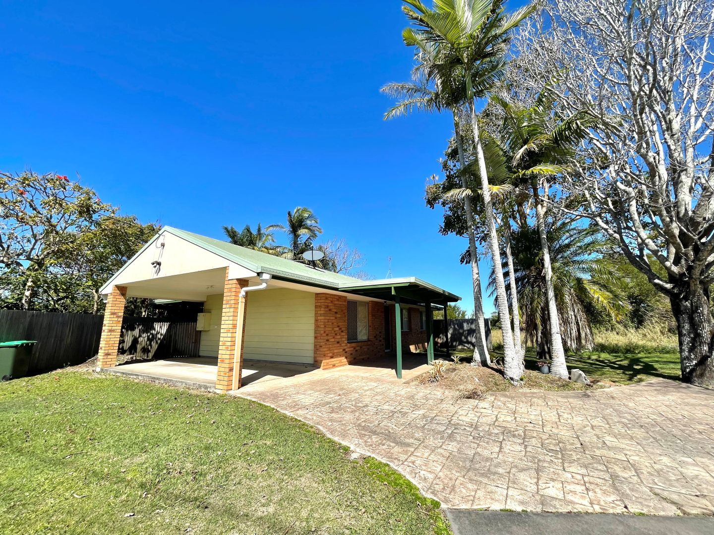567 David Low Way, Pacific Paradise Property History & Address