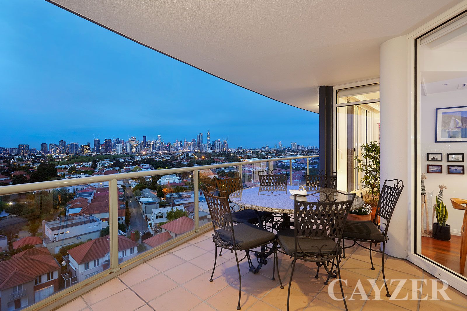 902/115 Beach Street, Port Melbourne VIC 3207, Image 1