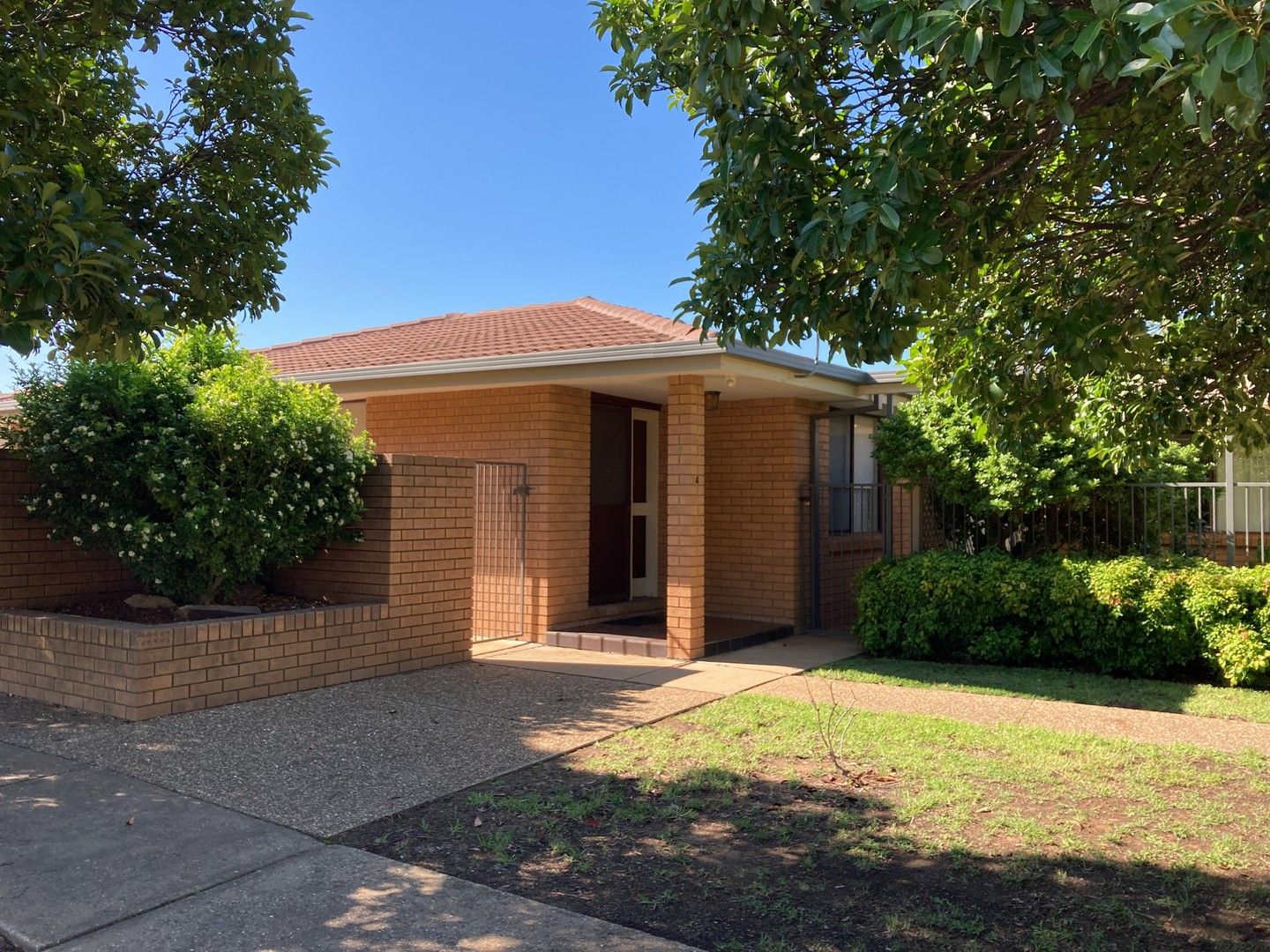 3 bedrooms House in 4/61 Main St LAKE ALBERT NSW, 2650